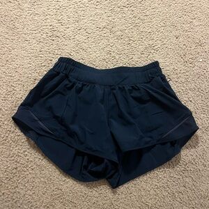 Lulu shorts size 4 2.5inch